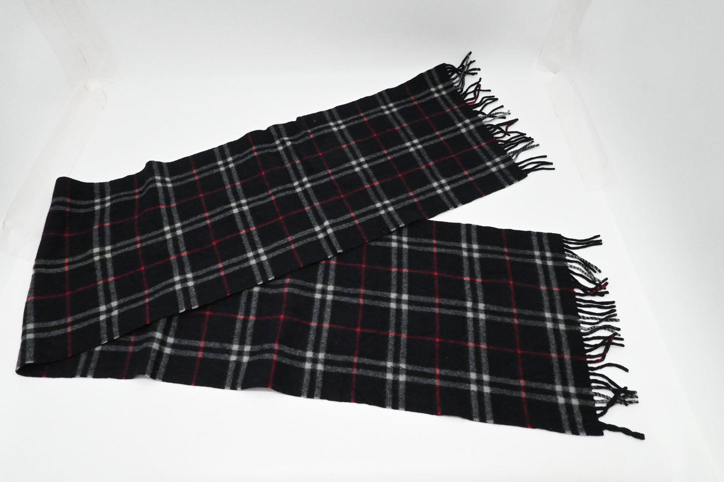 Burberry Scarf in Dark Navy Blue Lambswool