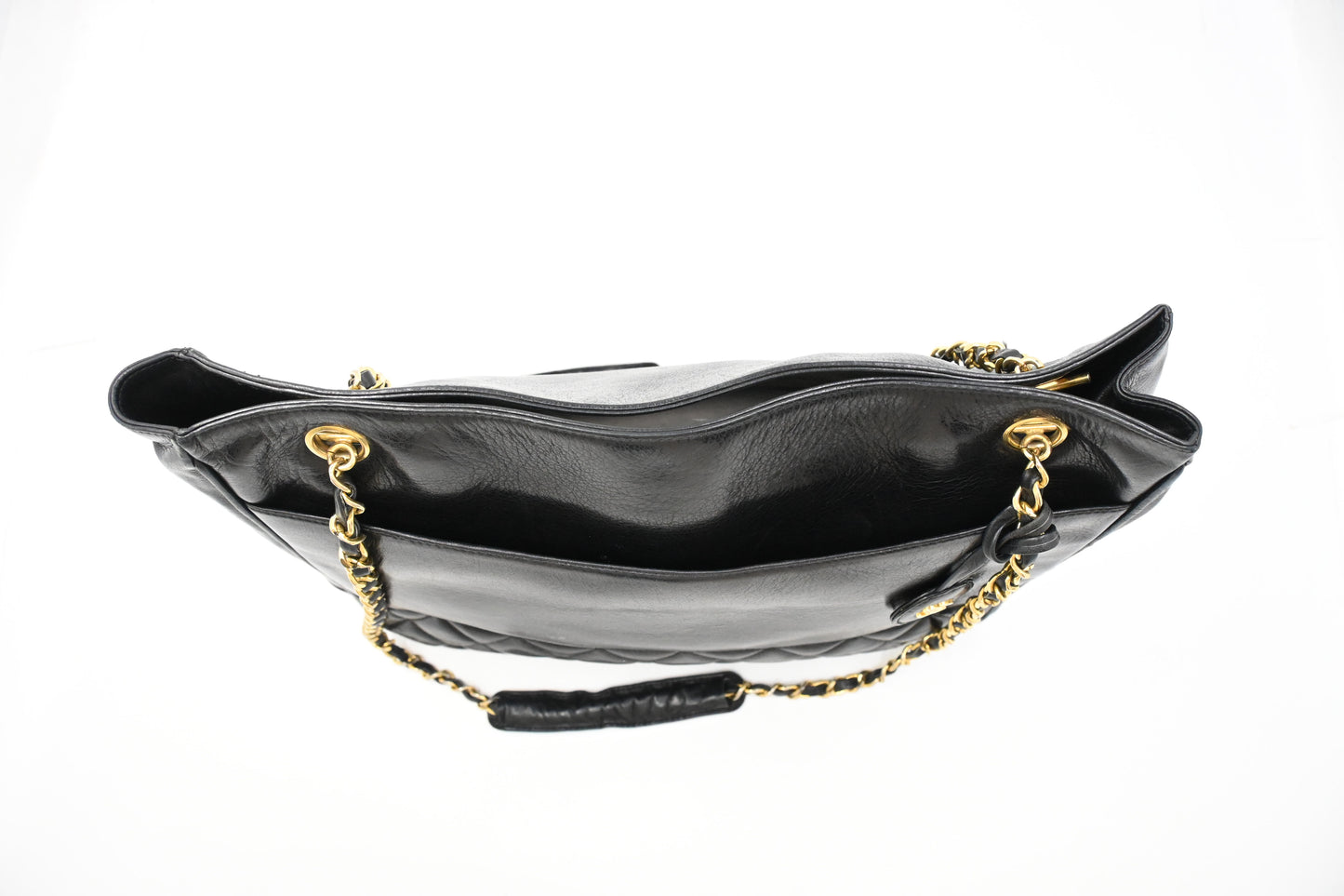 Chanel Chain Shoulder Bag in Black Leather