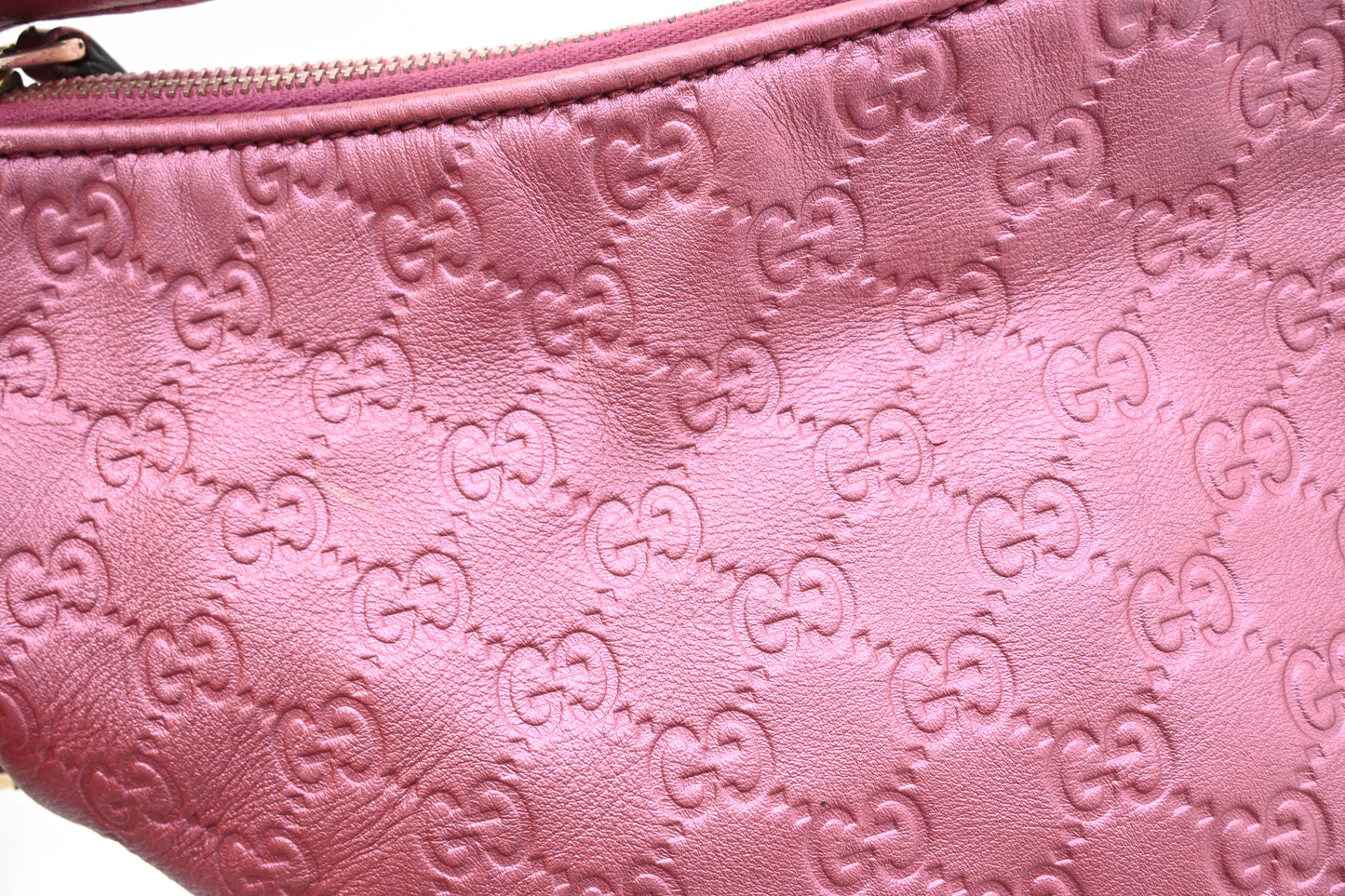 Gucic Shoulder Bag in Pink Guccissima Leather