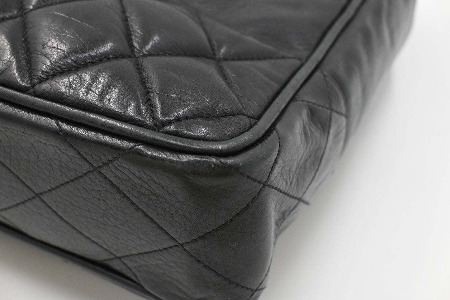 Chanel Chain Shoulder Bag in Black Leather