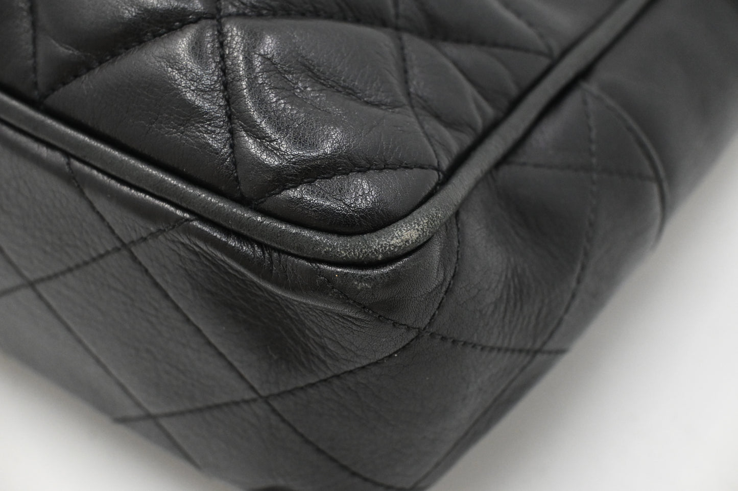 Chanel Chain Shoulder Bag in Black Leather