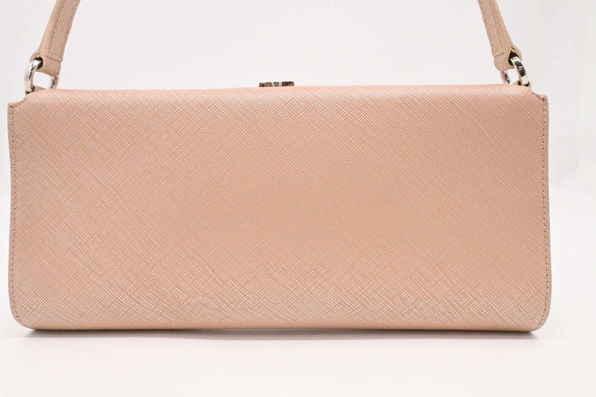 Ferragamo Shoulder Bag in Pink Leather