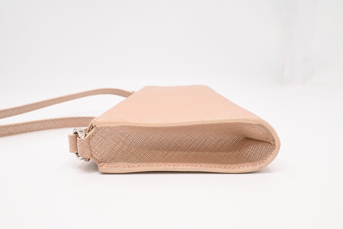 Ferragamo Shoulder Bag in Pink Leather