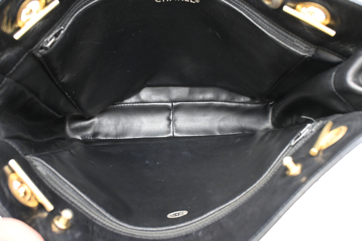 Chanel Chain Shoulder Bag in Black Leather