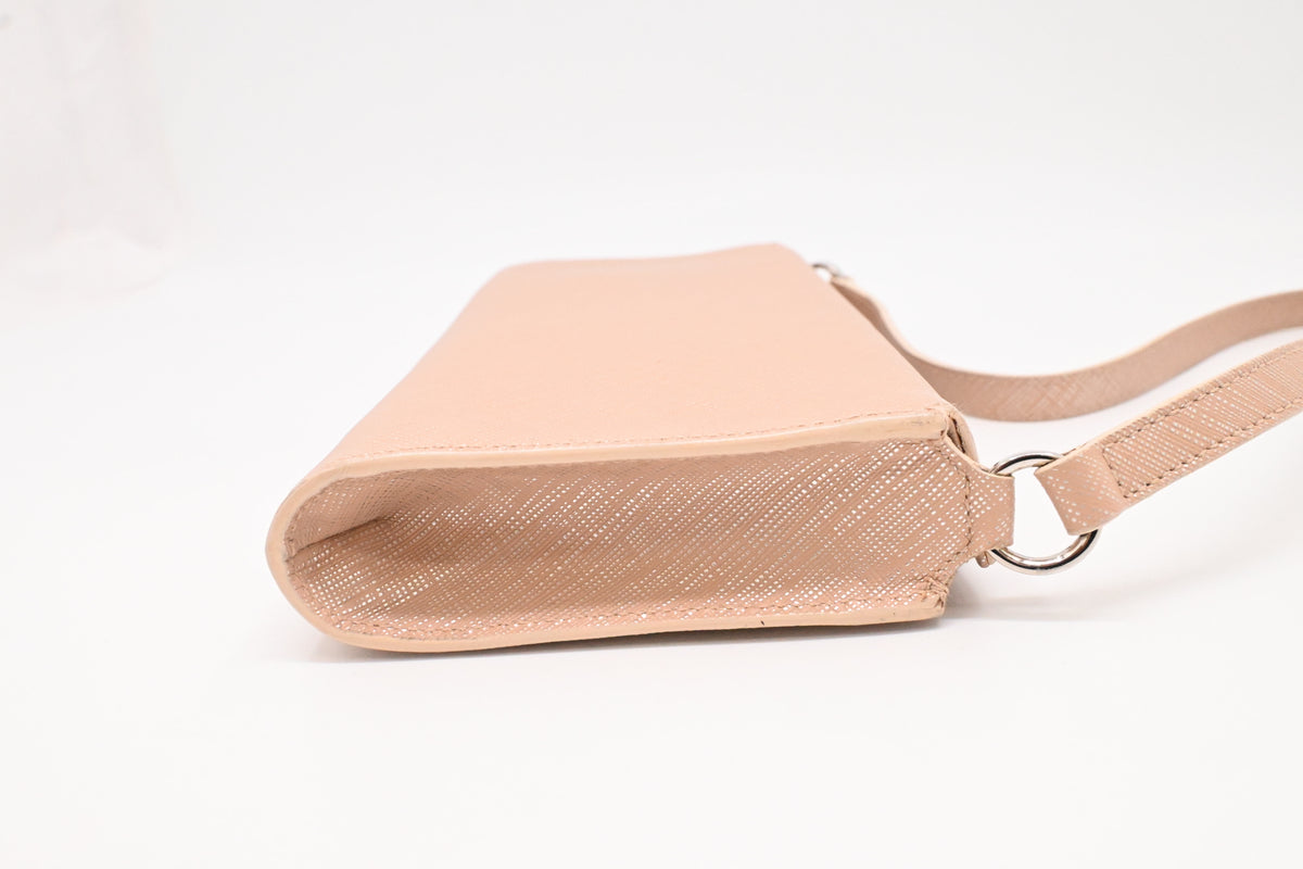 Ferragamo Shoulder Bag in Pink Leather