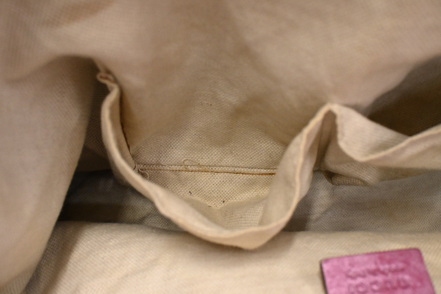Gucic Shoulder Bag in Pink Guccissima Leather