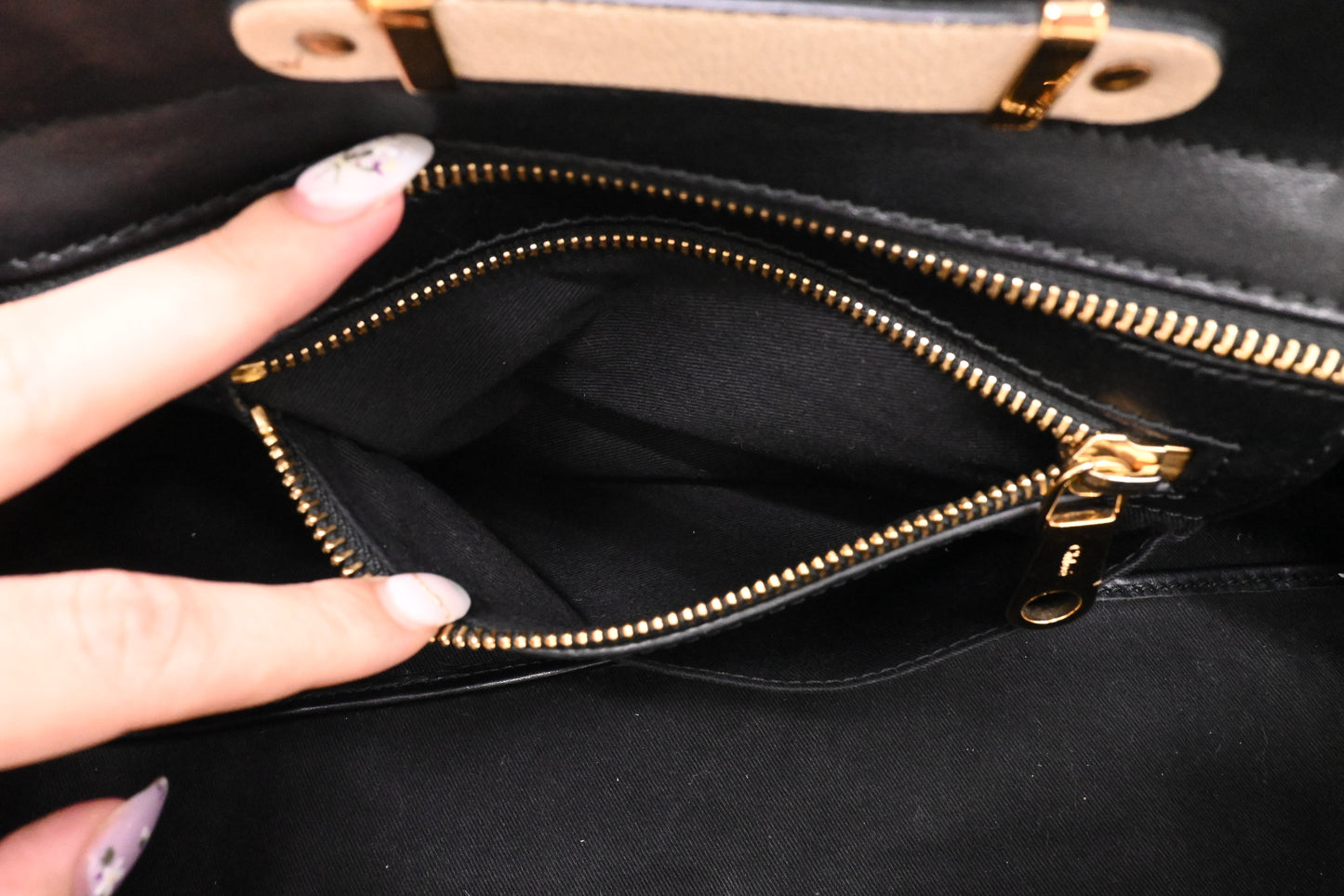 Chloe Alice Two Way Tote Bag in Cream and Black Leather