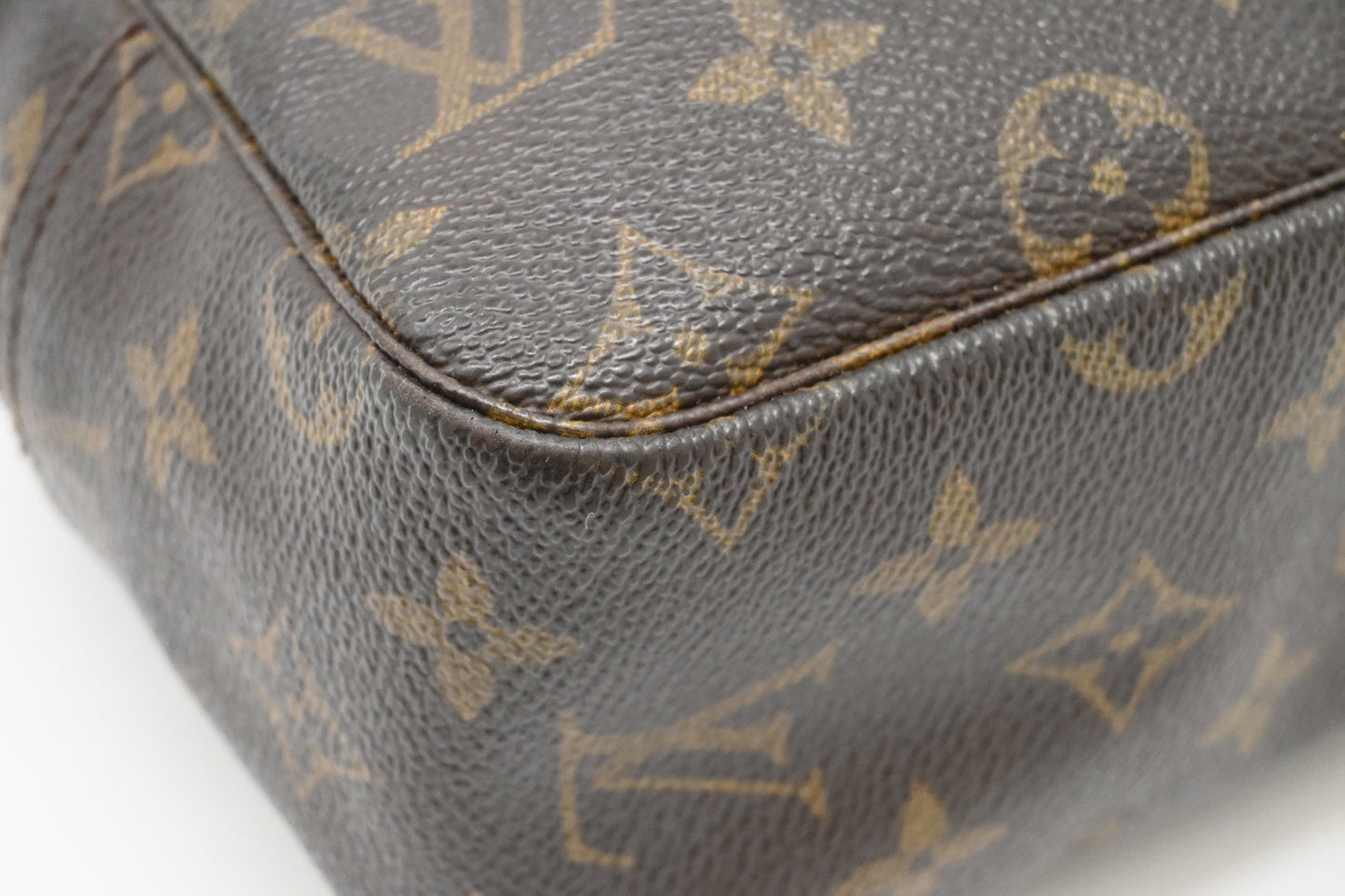 Louis Vuitton Trousse 28 in Monogram Canvas