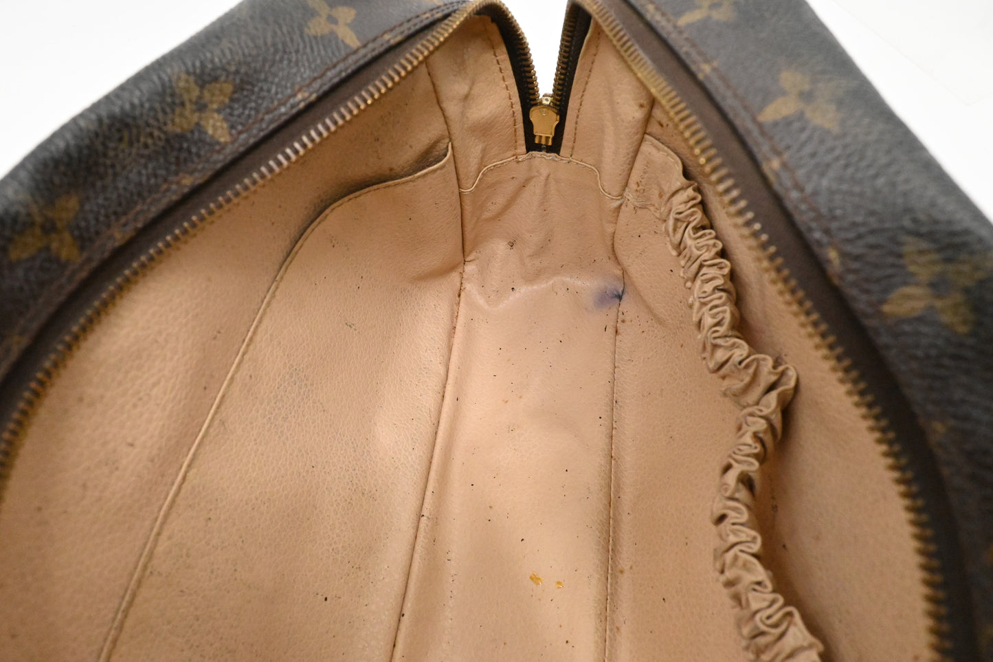 Louis Vuitton Trousse 28 in Monogram Canvas