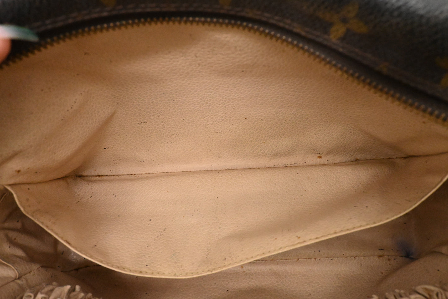 Louis Vuitton Trousse 28 in Monogram Canvas