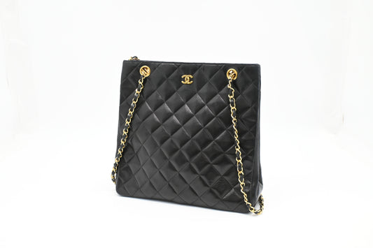 Chanel Shoulder Bag in Black Mattelassé Leather