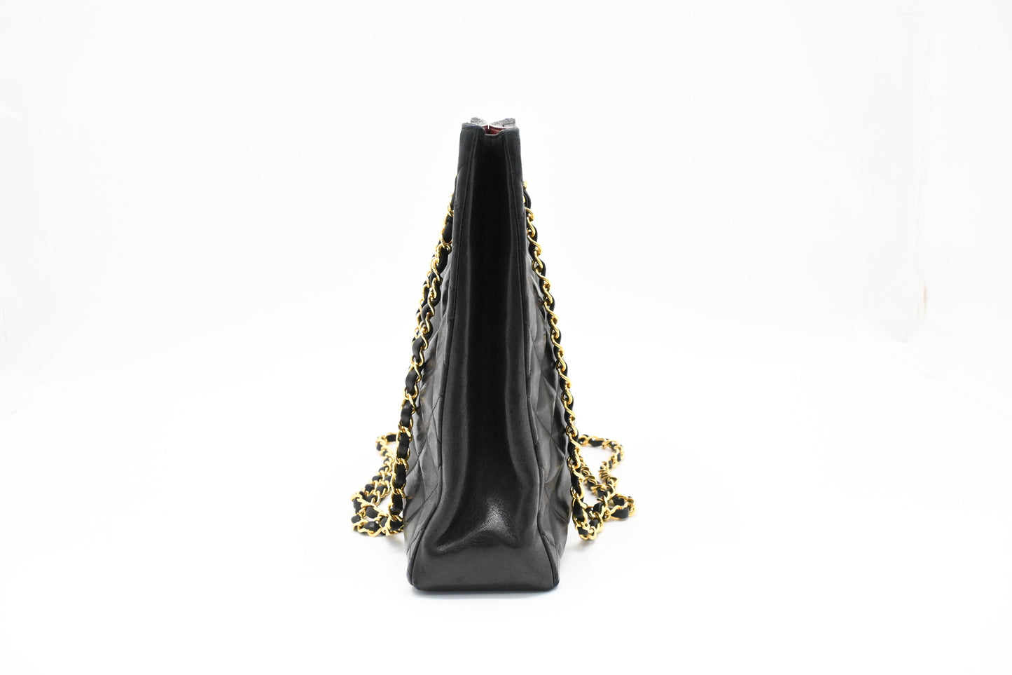 Chanel Shoulder Bag in Black Mattelassé Leather