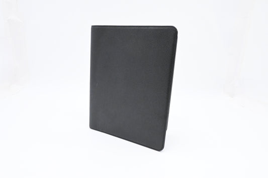 Louis Vuitton Agenda in Black Taiga Leather