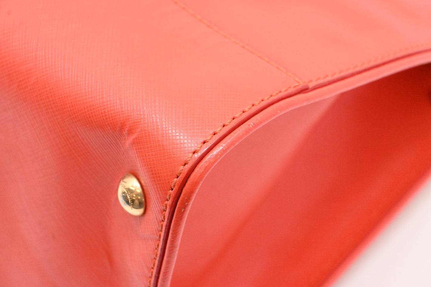 Ferragamo Handbag in Vermilion Red Leather
