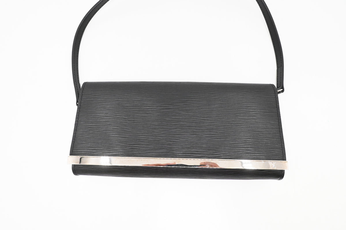 Louis Vuitton Pochette Sevigne in Black Epi Leather