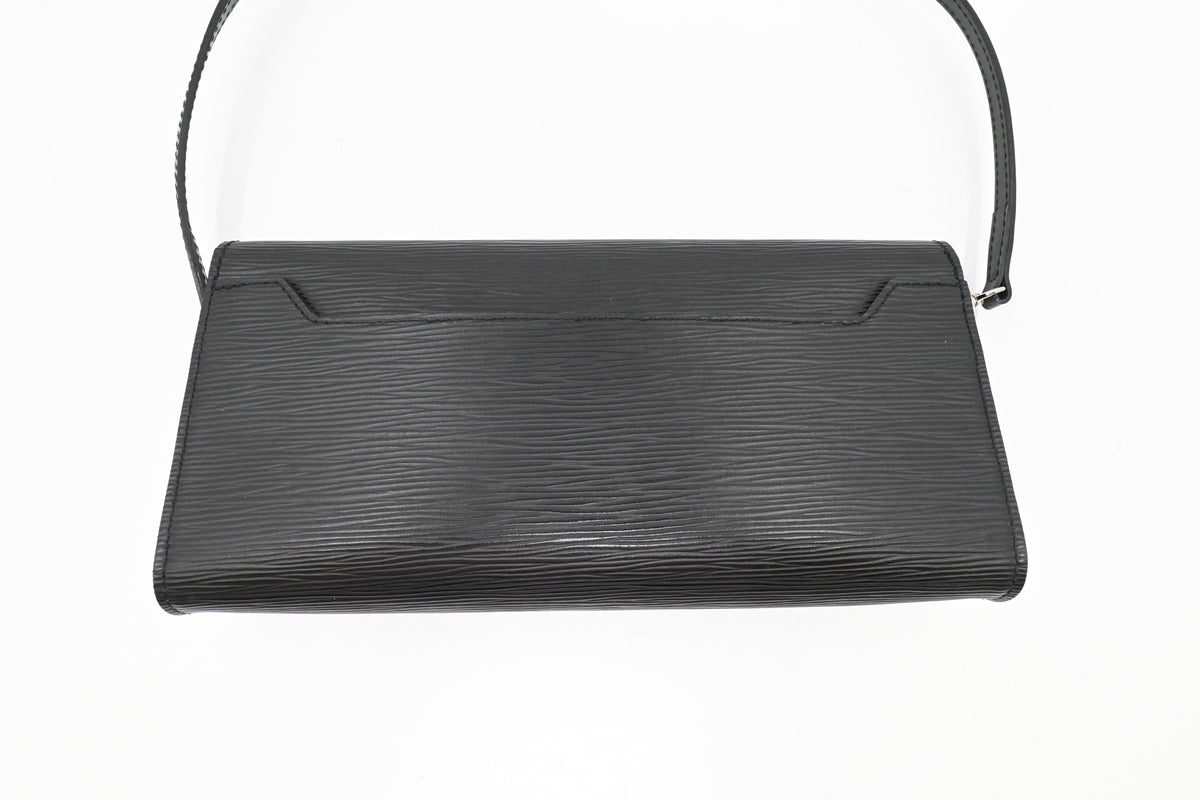 Louis Vuitton Pochette Sevigne in Black Epi Leather