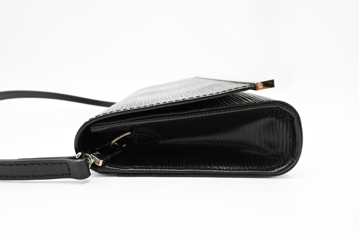 Louis Vuitton Pochette Sevigne in Black Epi Leather