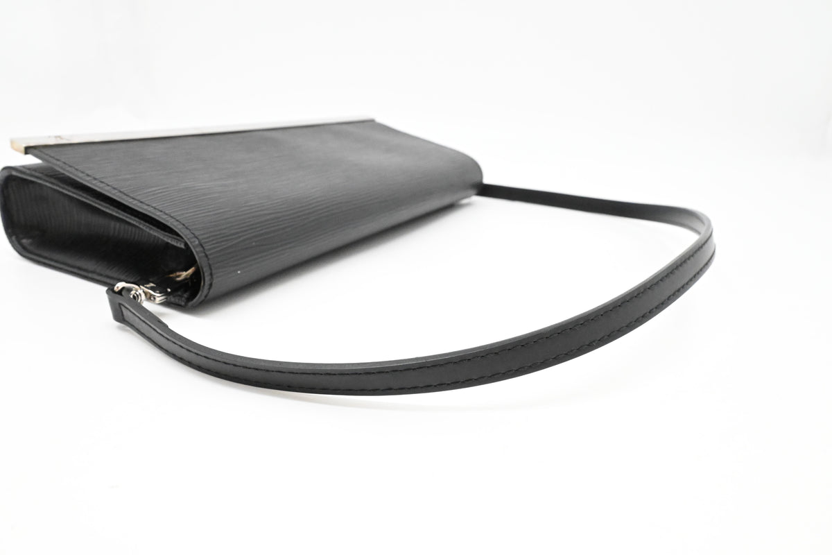 Louis Vuitton Pochette Sevigne in Black Epi Leather