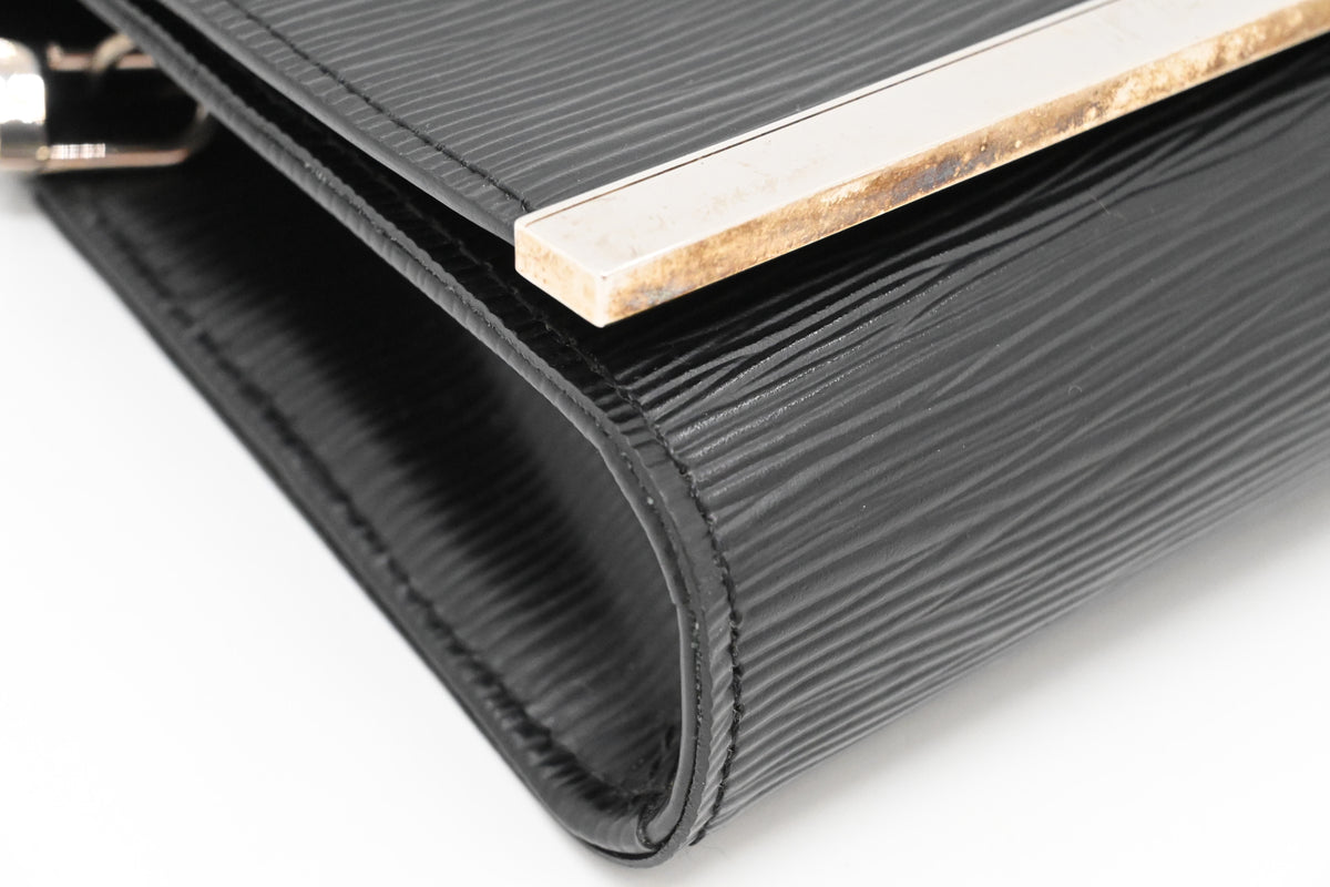 Louis Vuitton Pochette Sevigne in Black Epi Leather