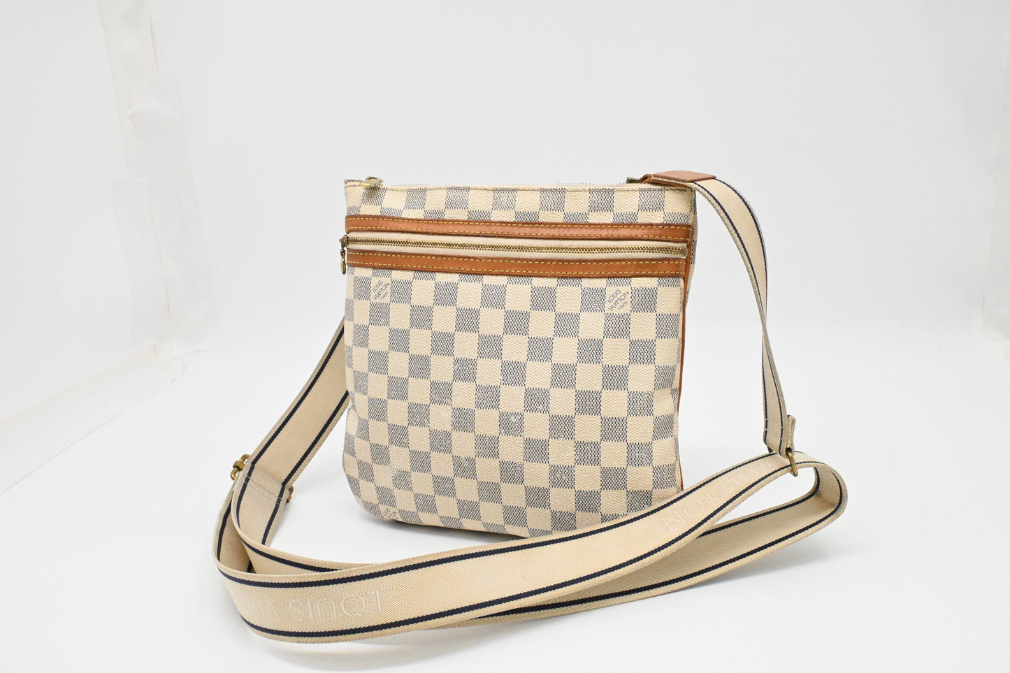Louis Vuitton Pochette Bosphore in Damier Azur Canvas