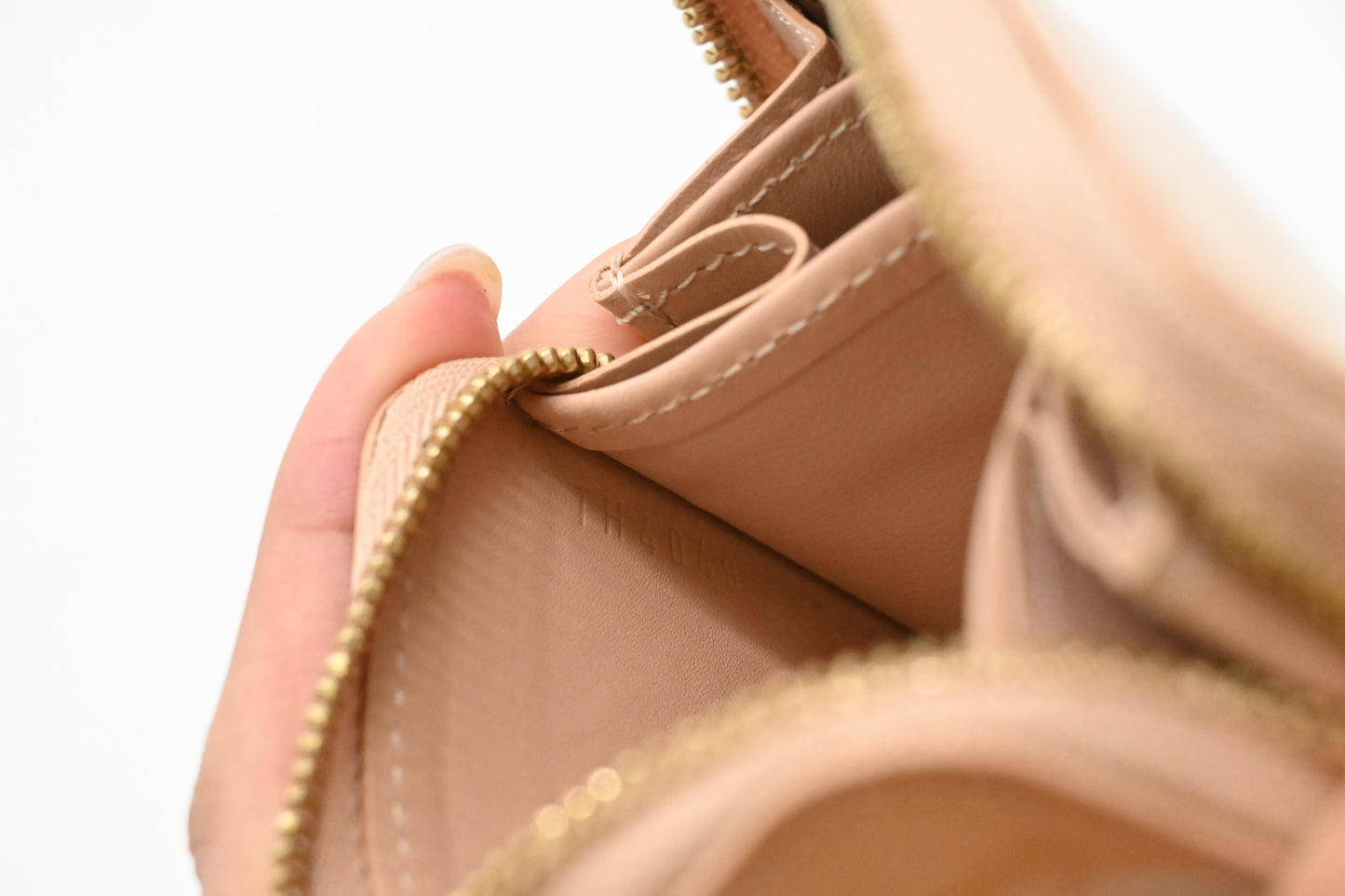 Louis Vuitton Zippy Compact Wallet in Beige Vernis Leather