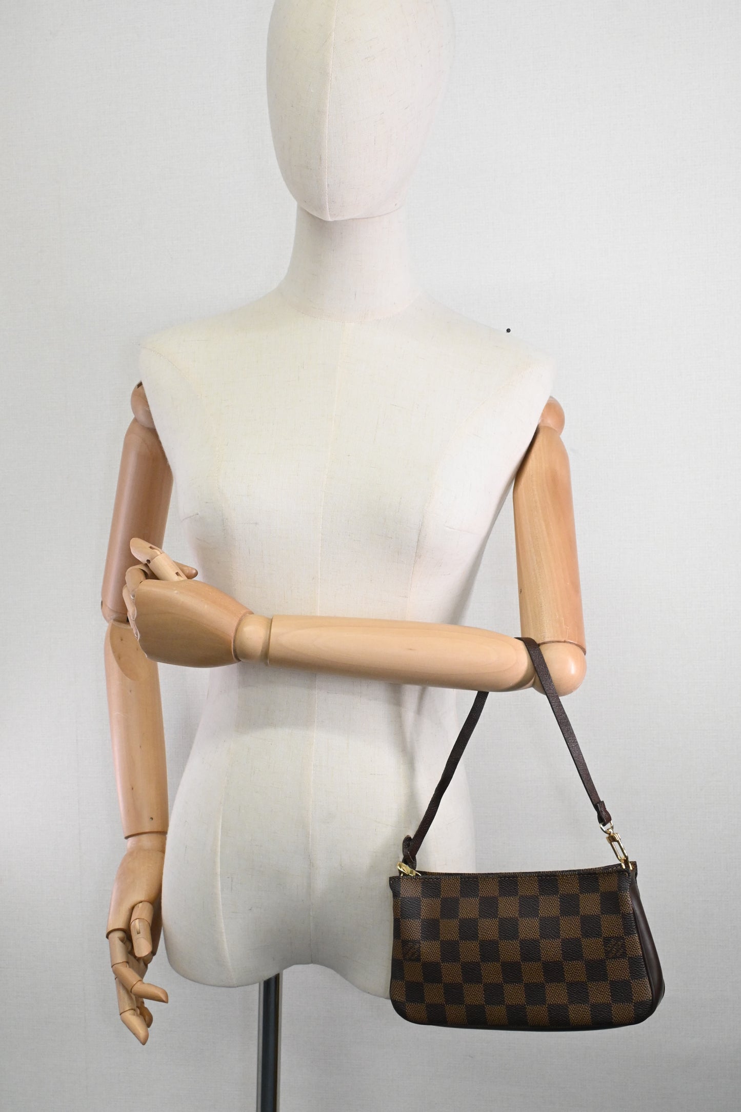Louis Vuitton Navona Pochette Accessoires in Damier Ebene Canvas
