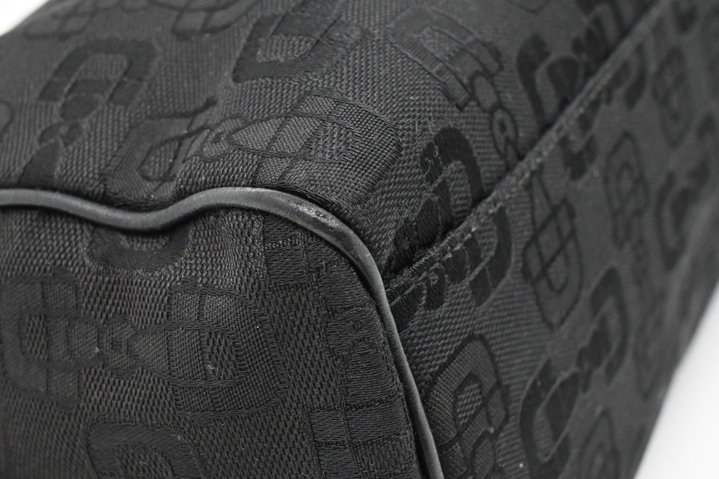 Gucci Shoulder Bag in Black Horsebit Canvas