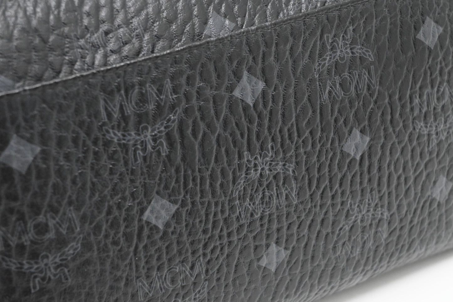MCM Chain Clutch in Black Visetos Canvas