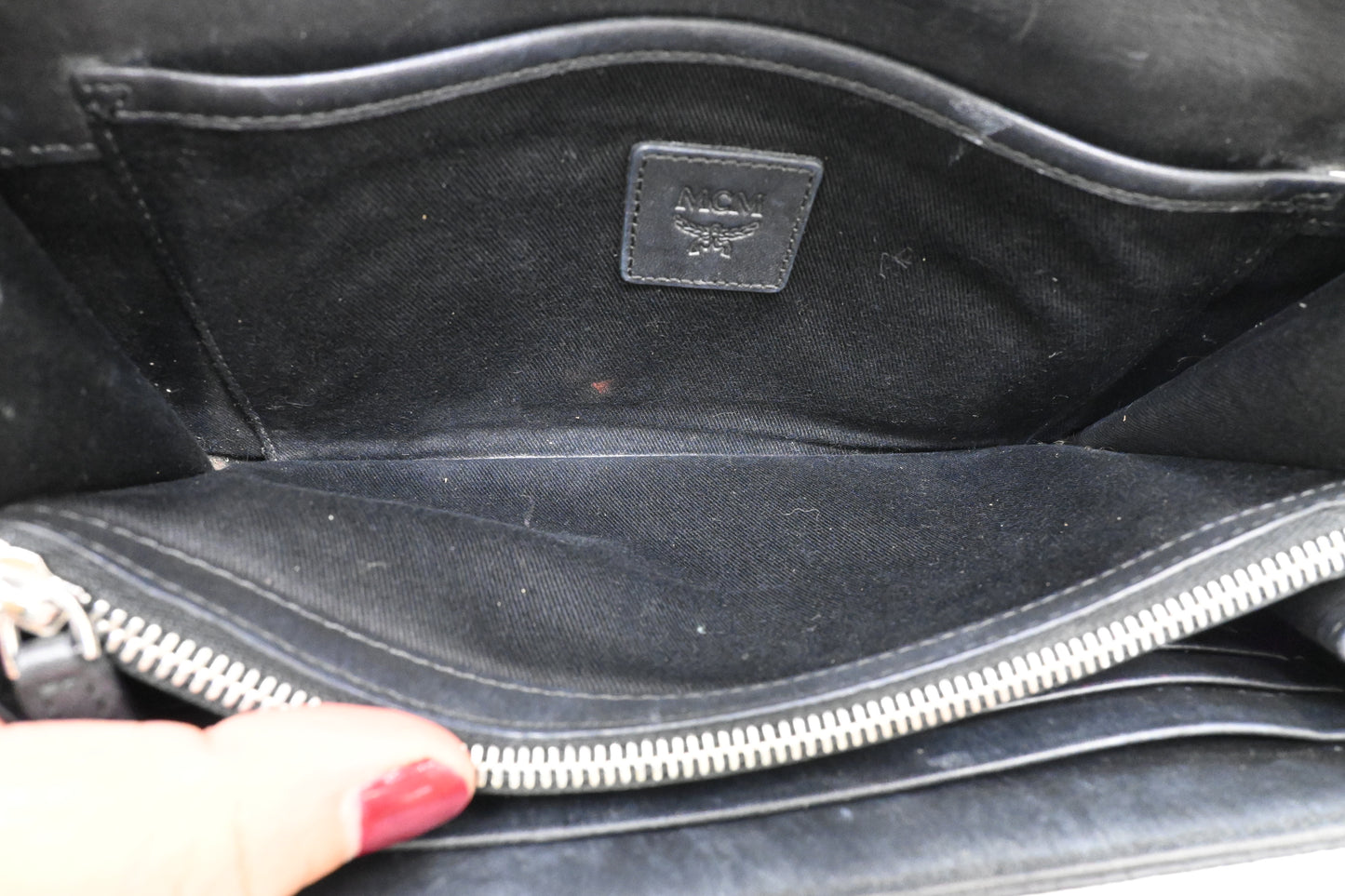 MCM Chain Clutch in Black Visetos Canvas