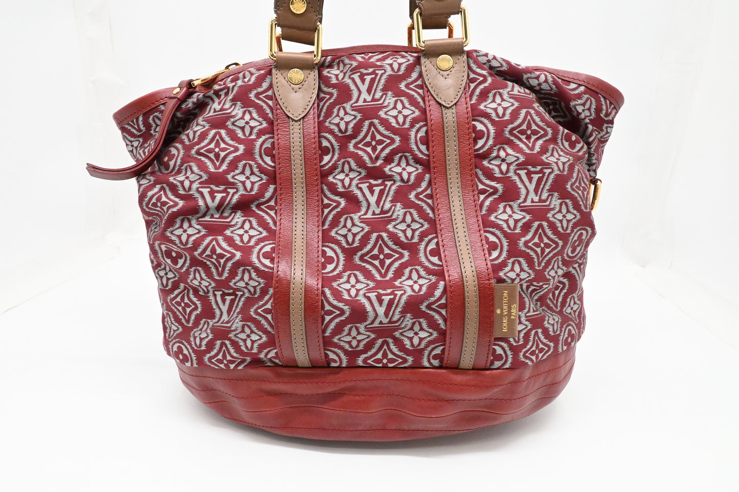 Louis Vuitton Limited Edition Aviator in Red and Silver Jacquard Canvas