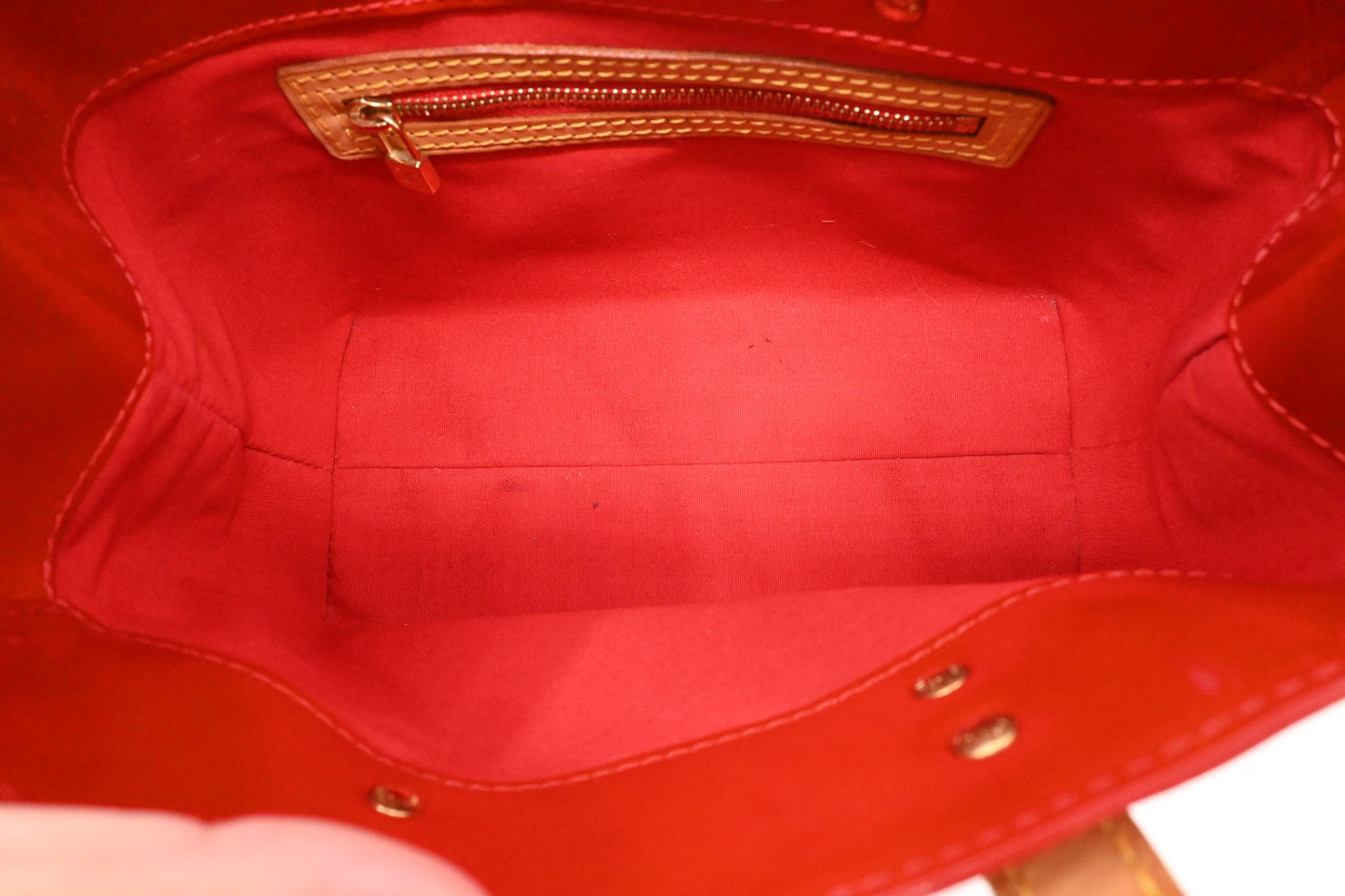 Louis Vuitton Reade PM In Red Vernis Leather