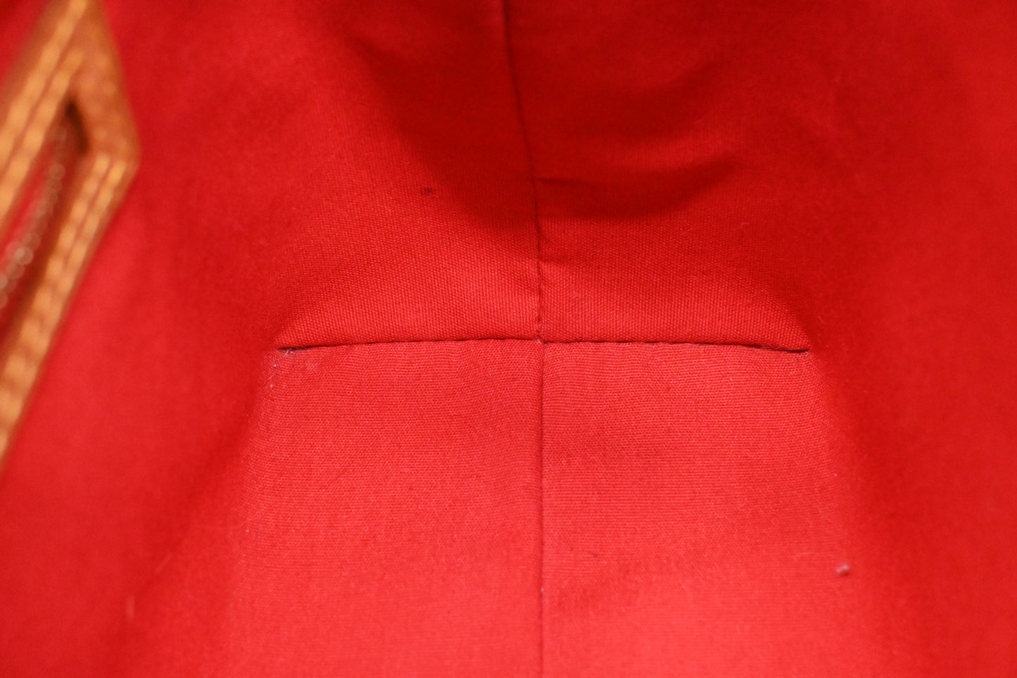 Louis Vuitton Reade PM In Red Vernis Leather