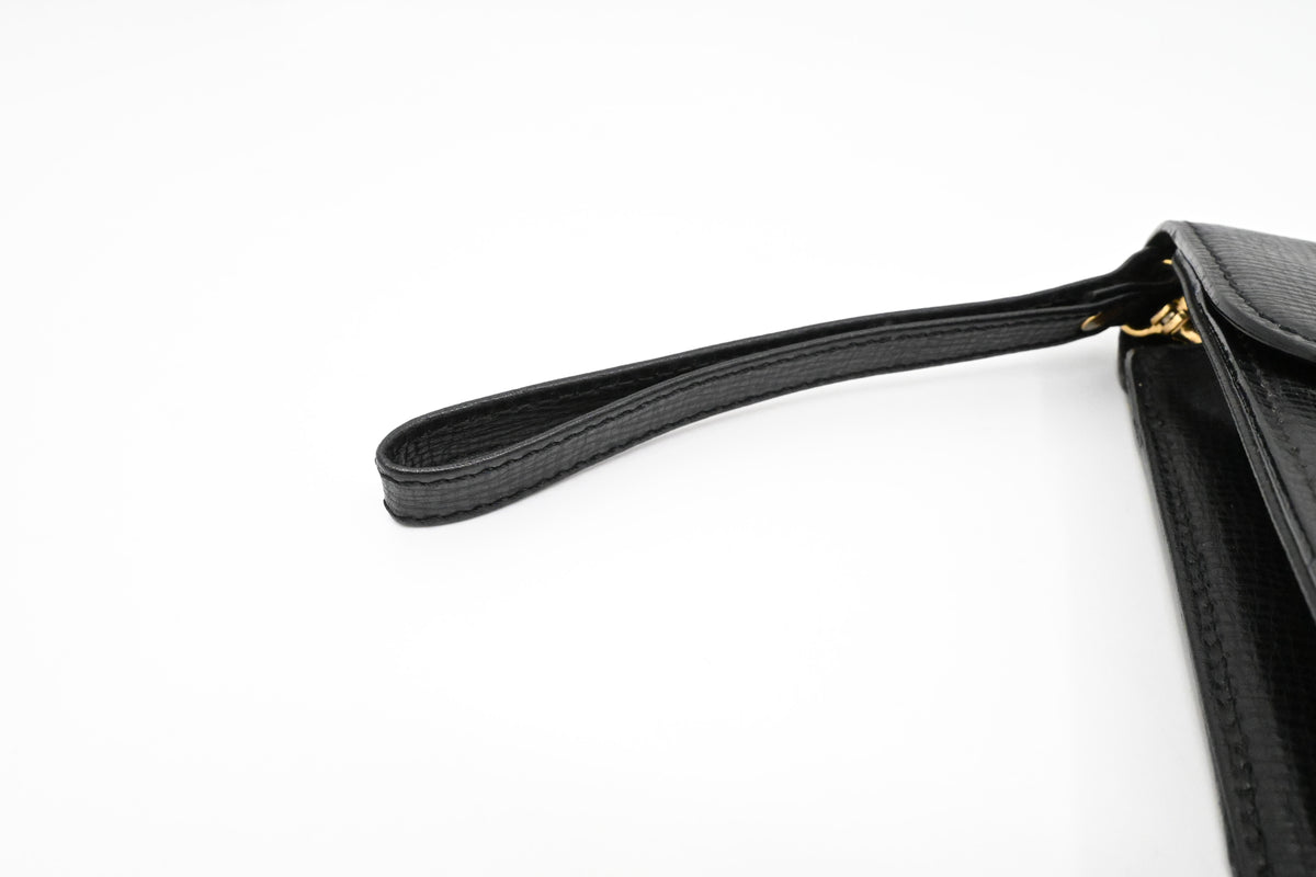 Burberry Clutch Bag in Black Leather