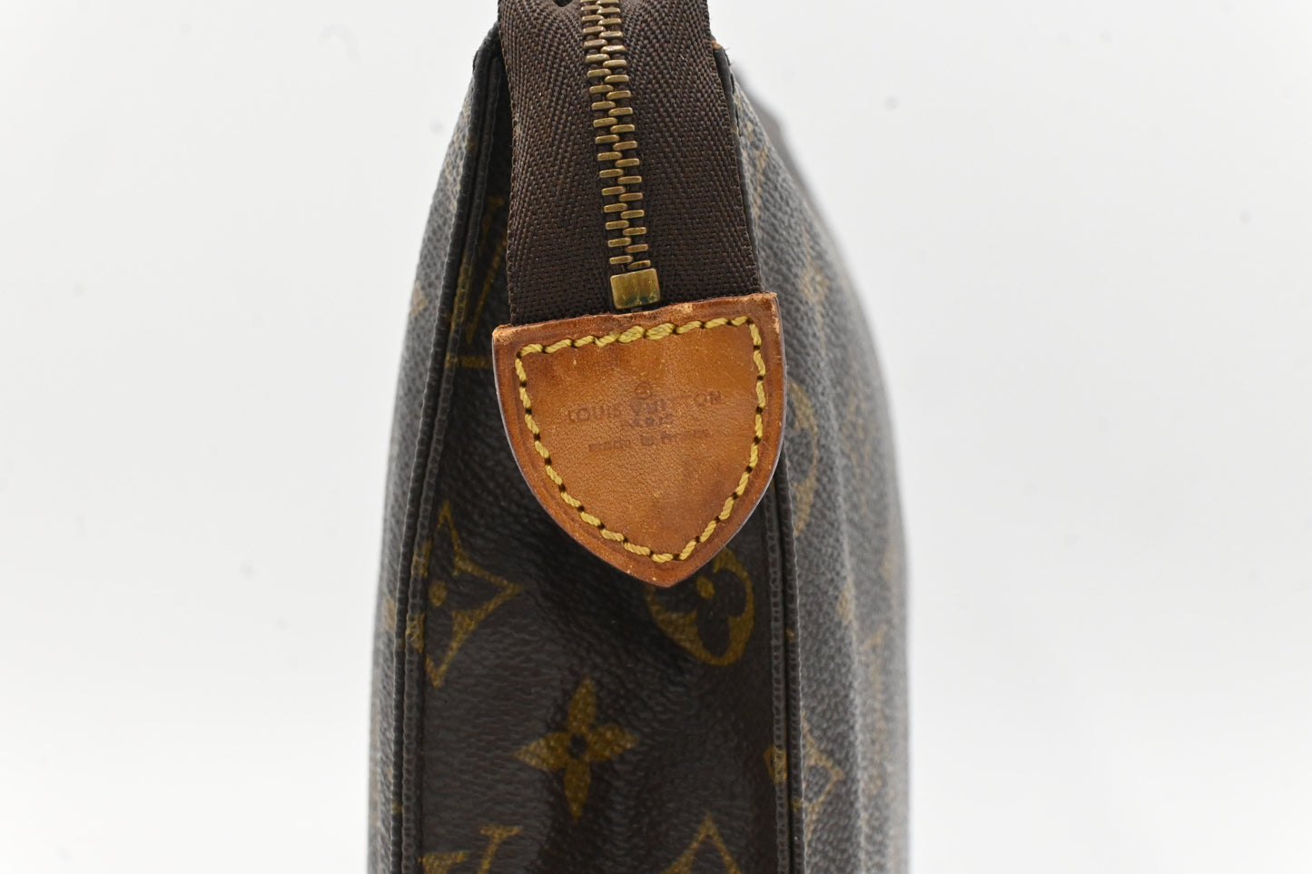 Louis Vuitton Toiletry 26 in Monogram Canvas