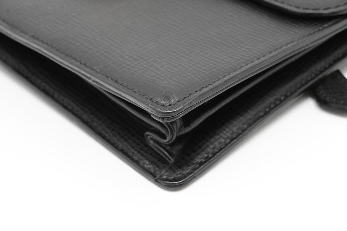 Burberry Clutch Bag in Black Leather
