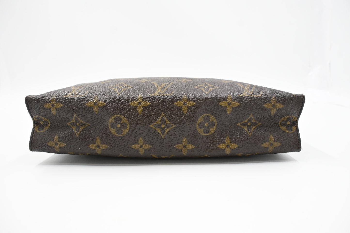 Louis Vuitton Toiletry 26 in Monogram Canvas