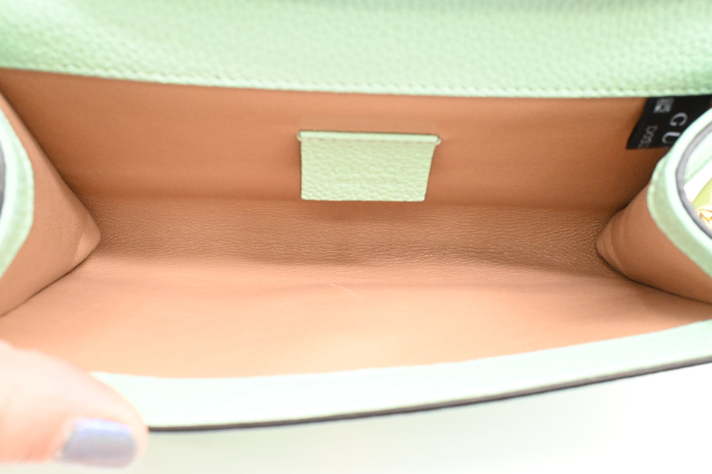 Gucci Chain Shoulder Bag in Green Leather