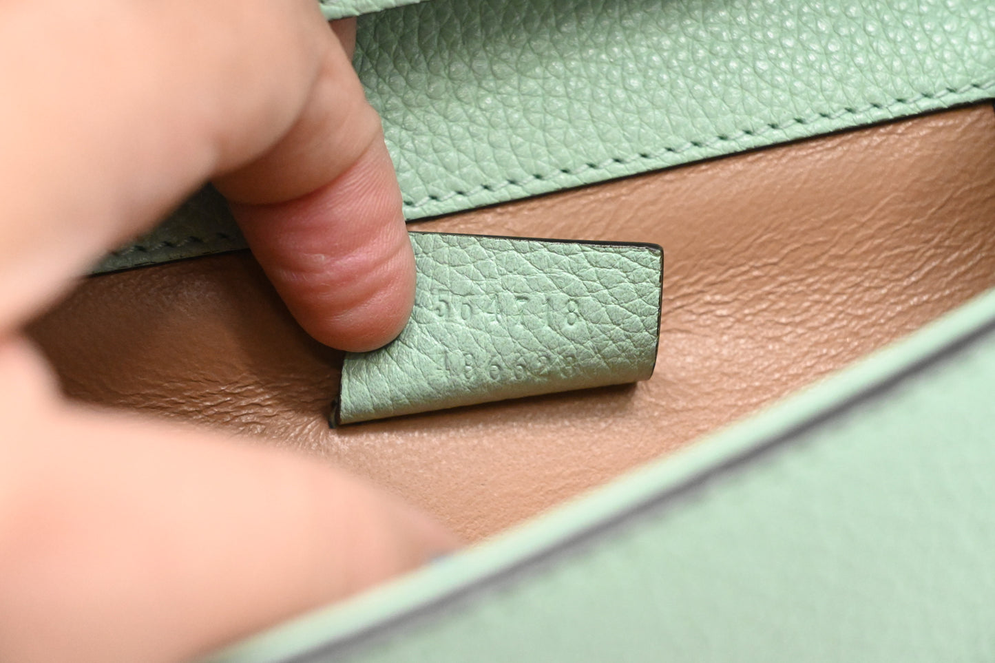 Gucci Chain Shoulder Bag in Green Leather