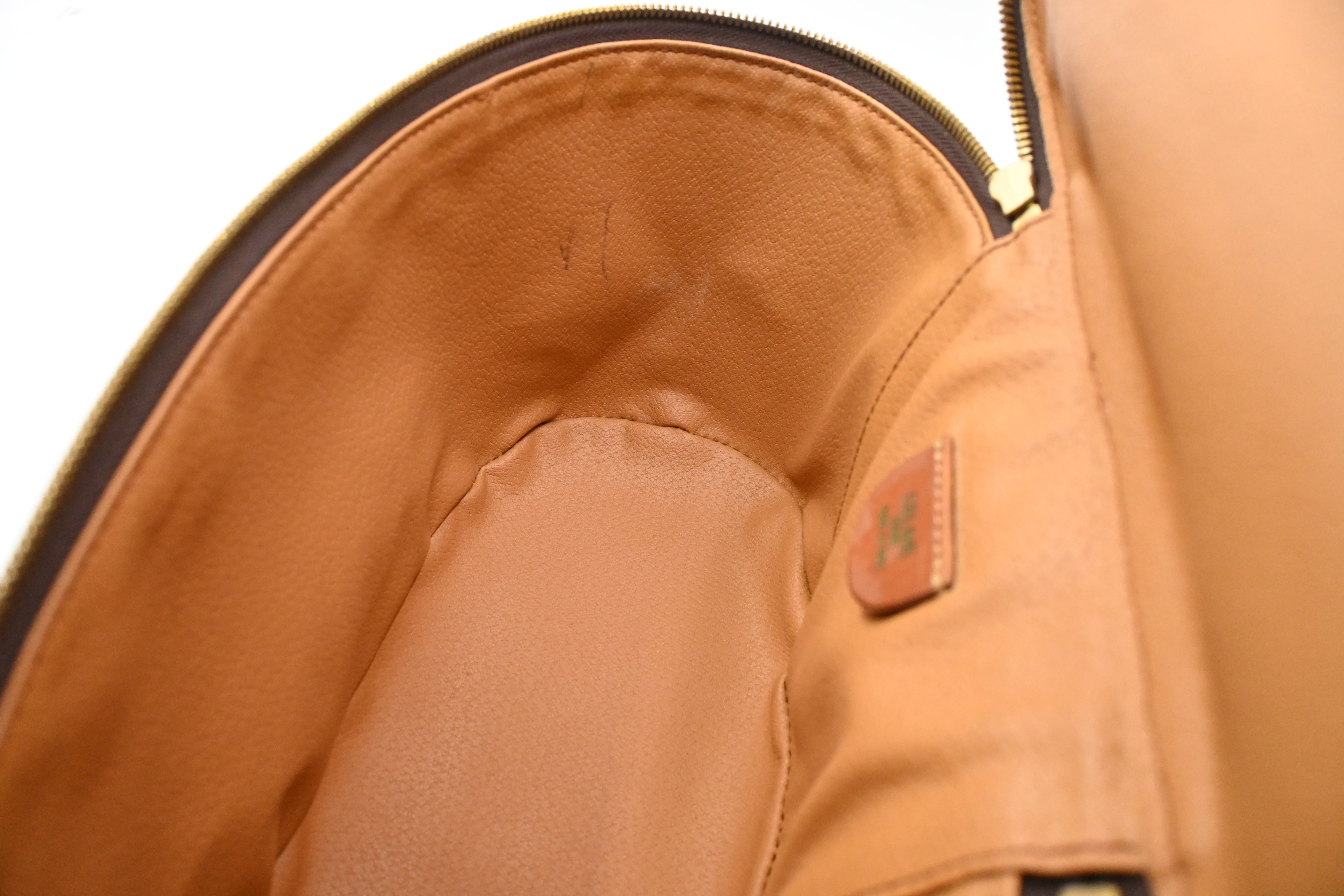 バッグ Celine Macadam Vanity Pouch Bag Brown Celine Vanity Pouch in Brown Macadam Canvas – Weekly Lux Drop