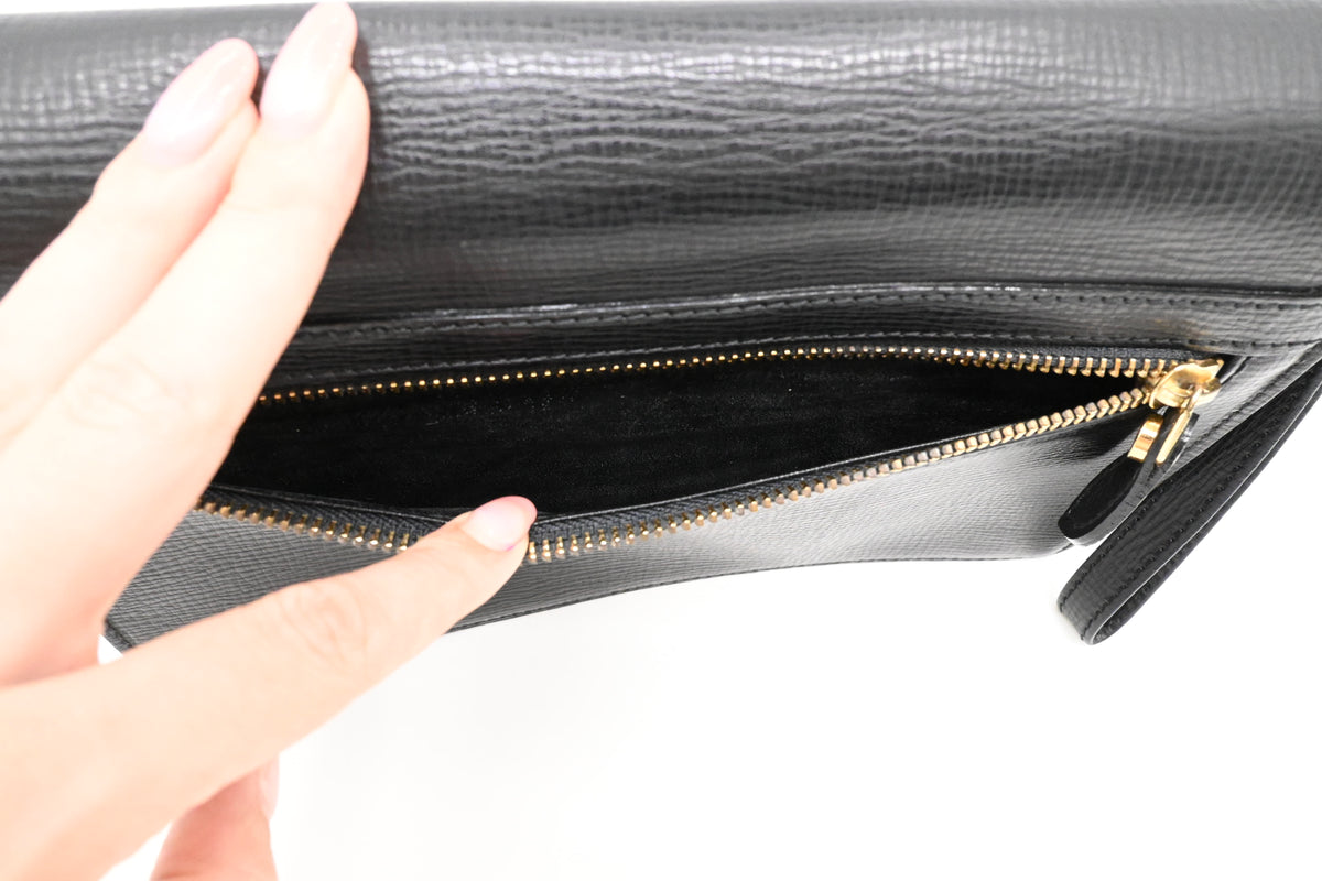 Burberry Clutch Bag in Black Leather