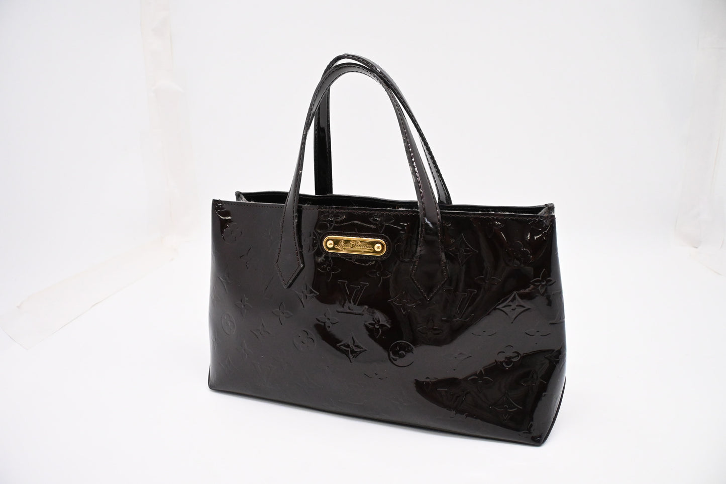 Louis Vuitton Wilshire PM in Amarante Vernis Leather