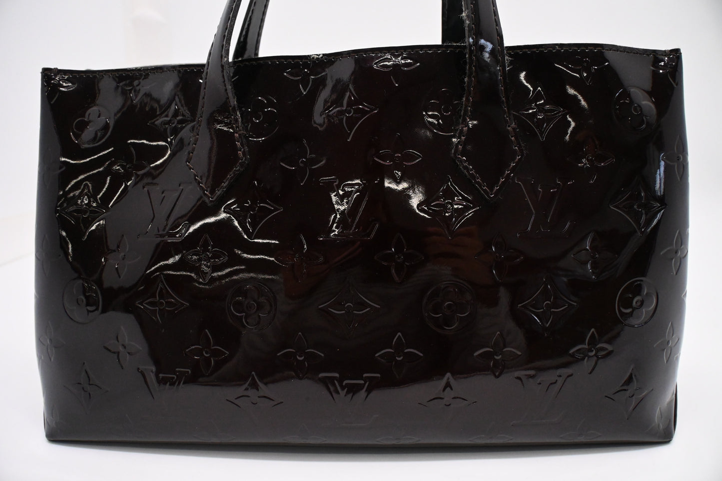 Louis Vuitton Wilshire PM in Amarante Vernis Leather