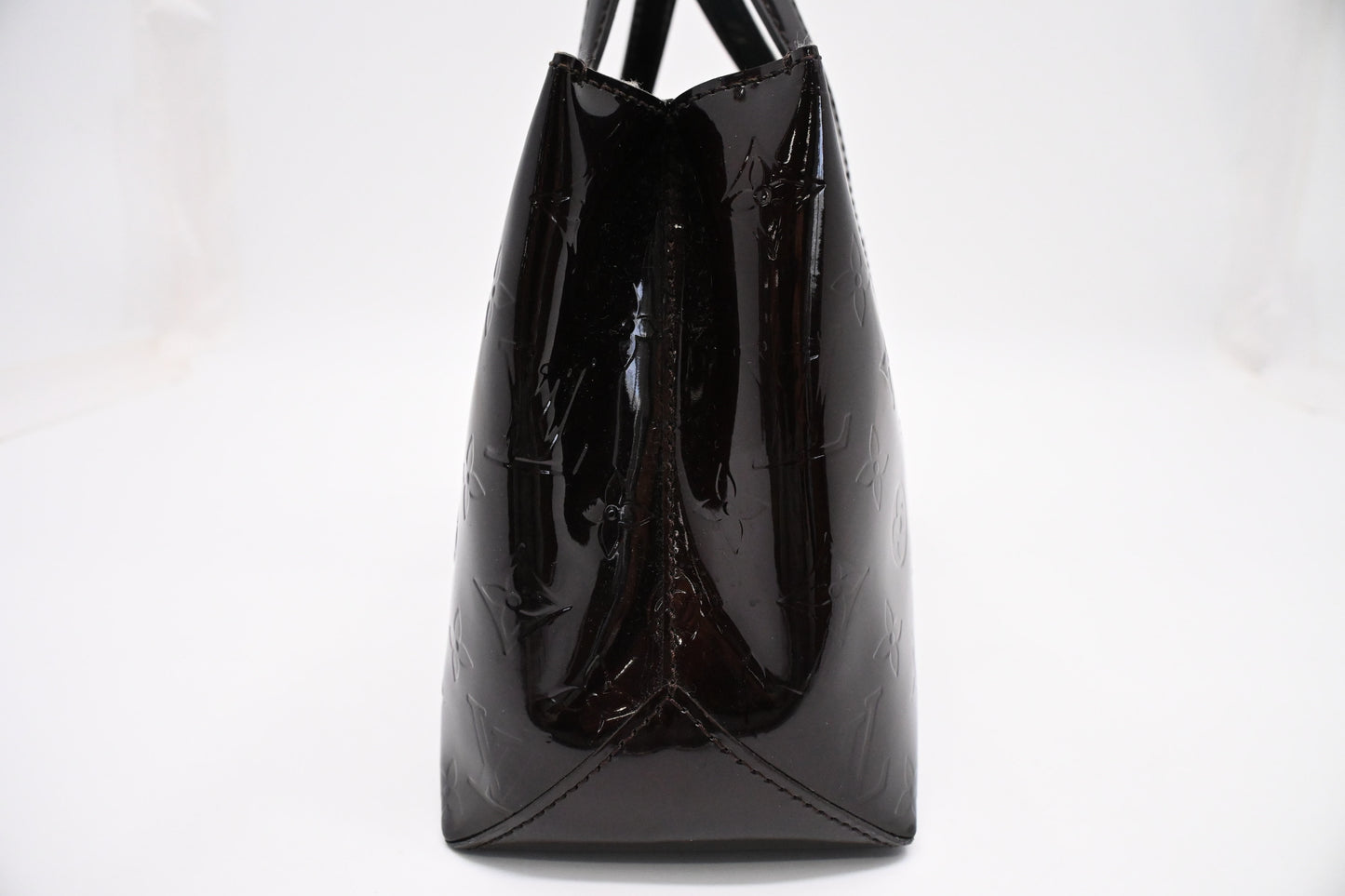 Louis Vuitton Wilshire PM in Amarante Vernis Leather