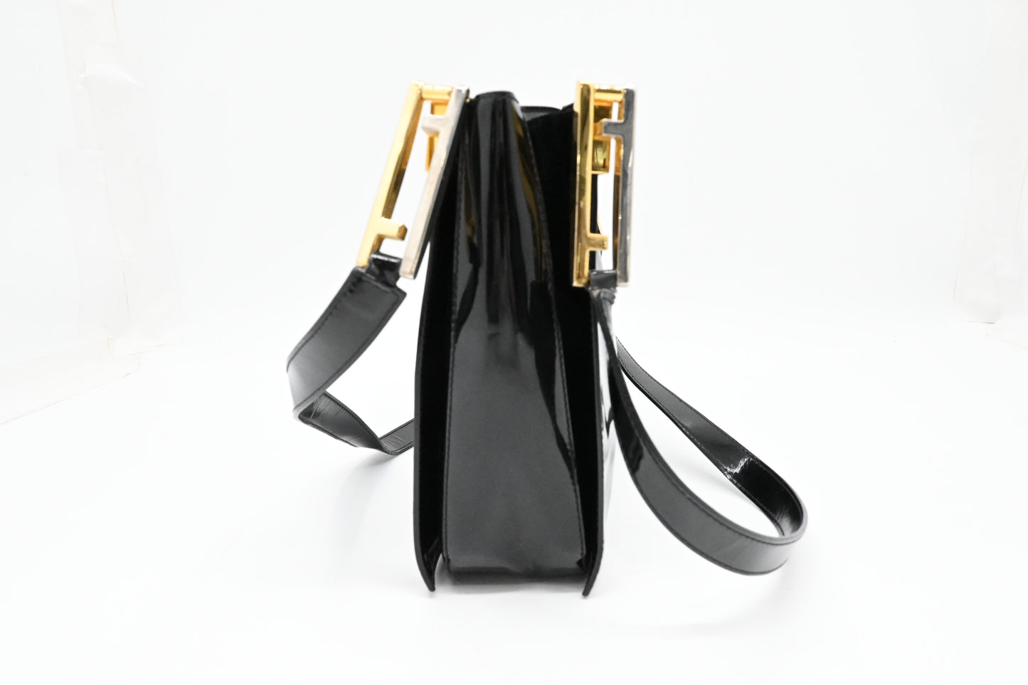Fendi Shoulder Bag in Black Patent Leather