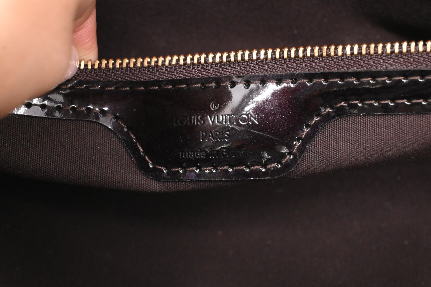 Louis Vuitton Wilshire PM in Amarante Vernis Leather
