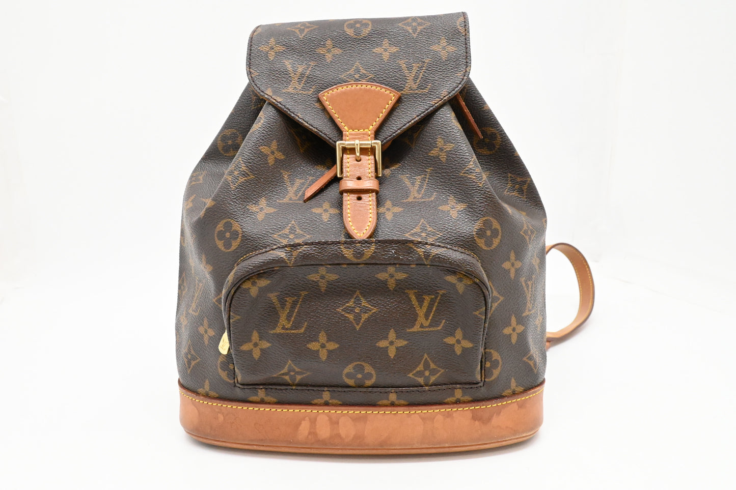 Louis Vuitton Montsouris MM in Monogram Canvas