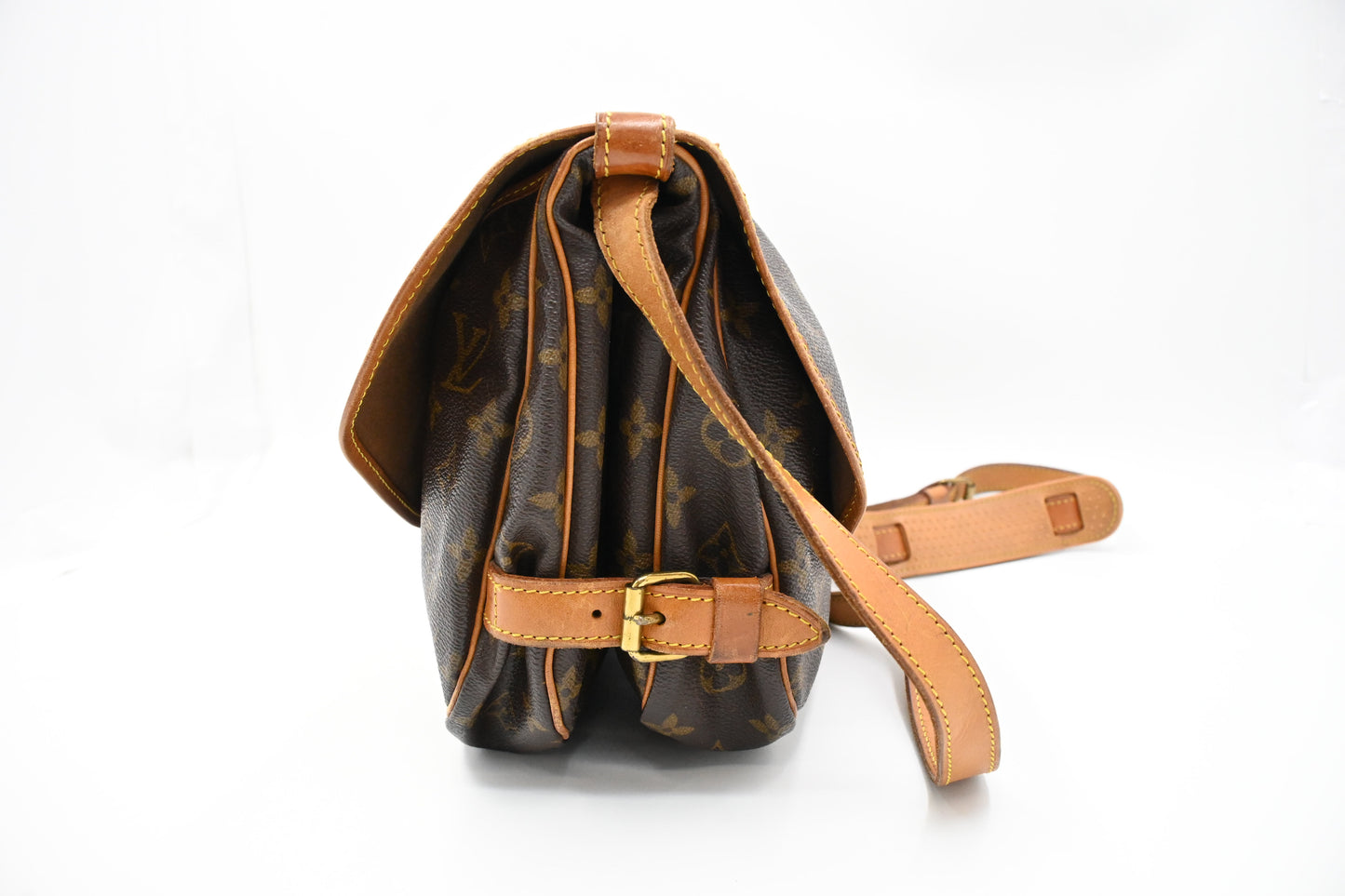 Louis Vuitton Saumur 30 in Monogram Canvas