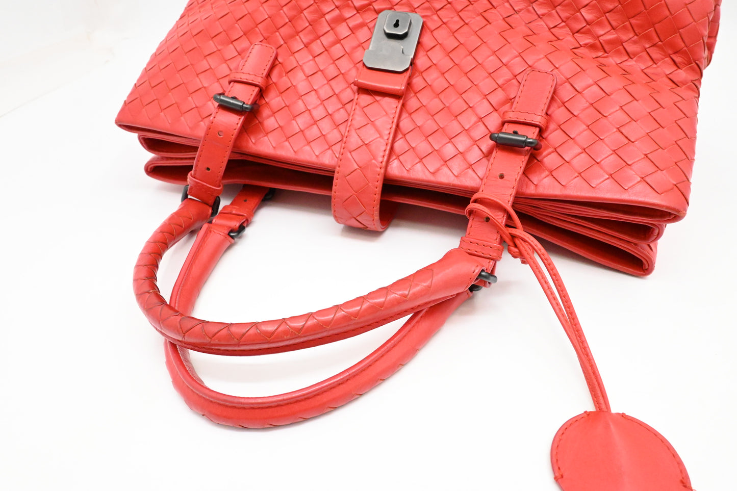 Bottega Veneta Handbag in Red Intrecciato Leather