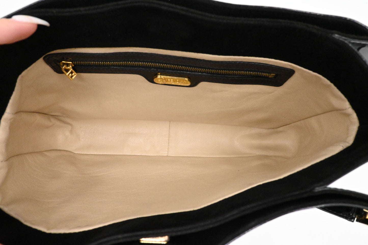 Fendi Shoulder Bag in Black Patent Leather