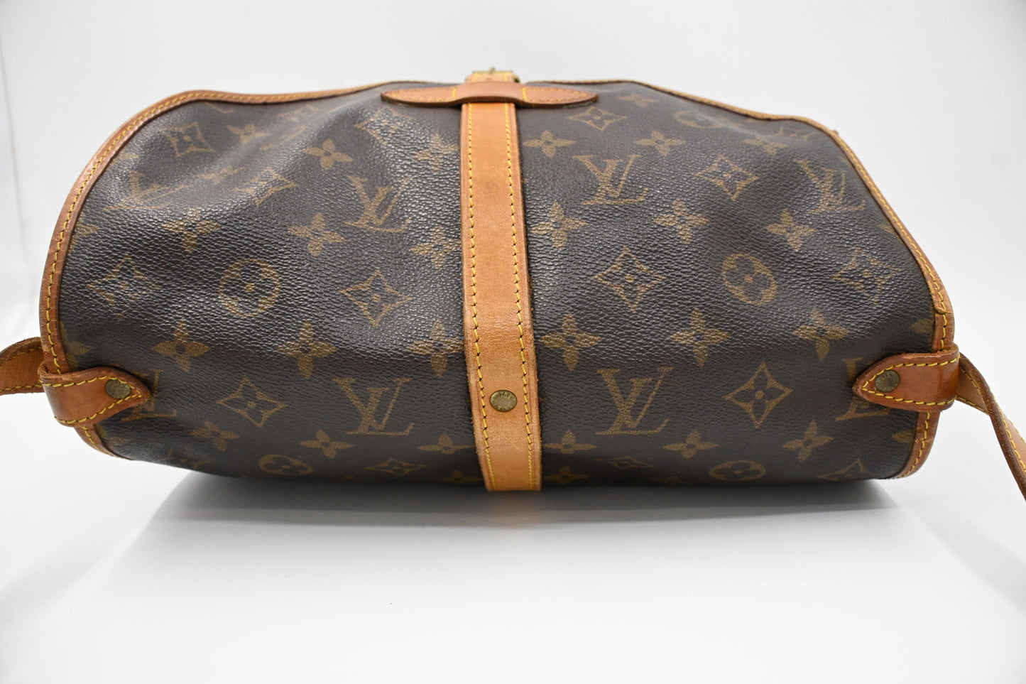 Louis Vuitton Saumur 30 in Monogram Canvas